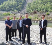 记者夏一文摄要提高坐